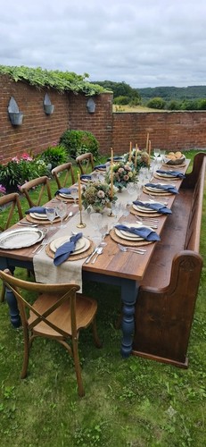 Extra large refectory dining