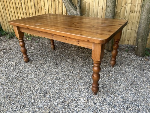 Vintage solid turned pine - solid, 6-8