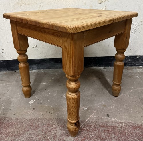 Small waxed pine kitchen - pine,